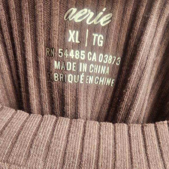 aerie- Rebel Cropped Tank - Picture 5 of 6